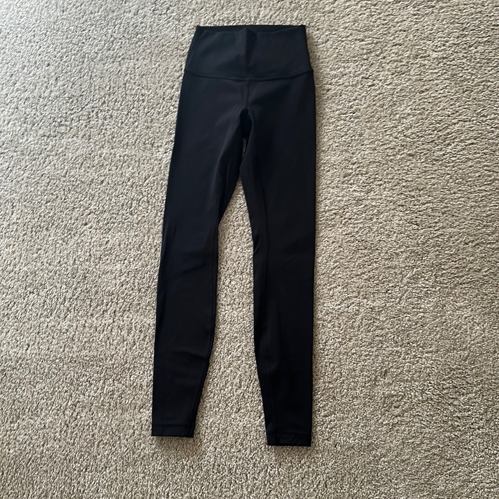 Black lululemon leggings